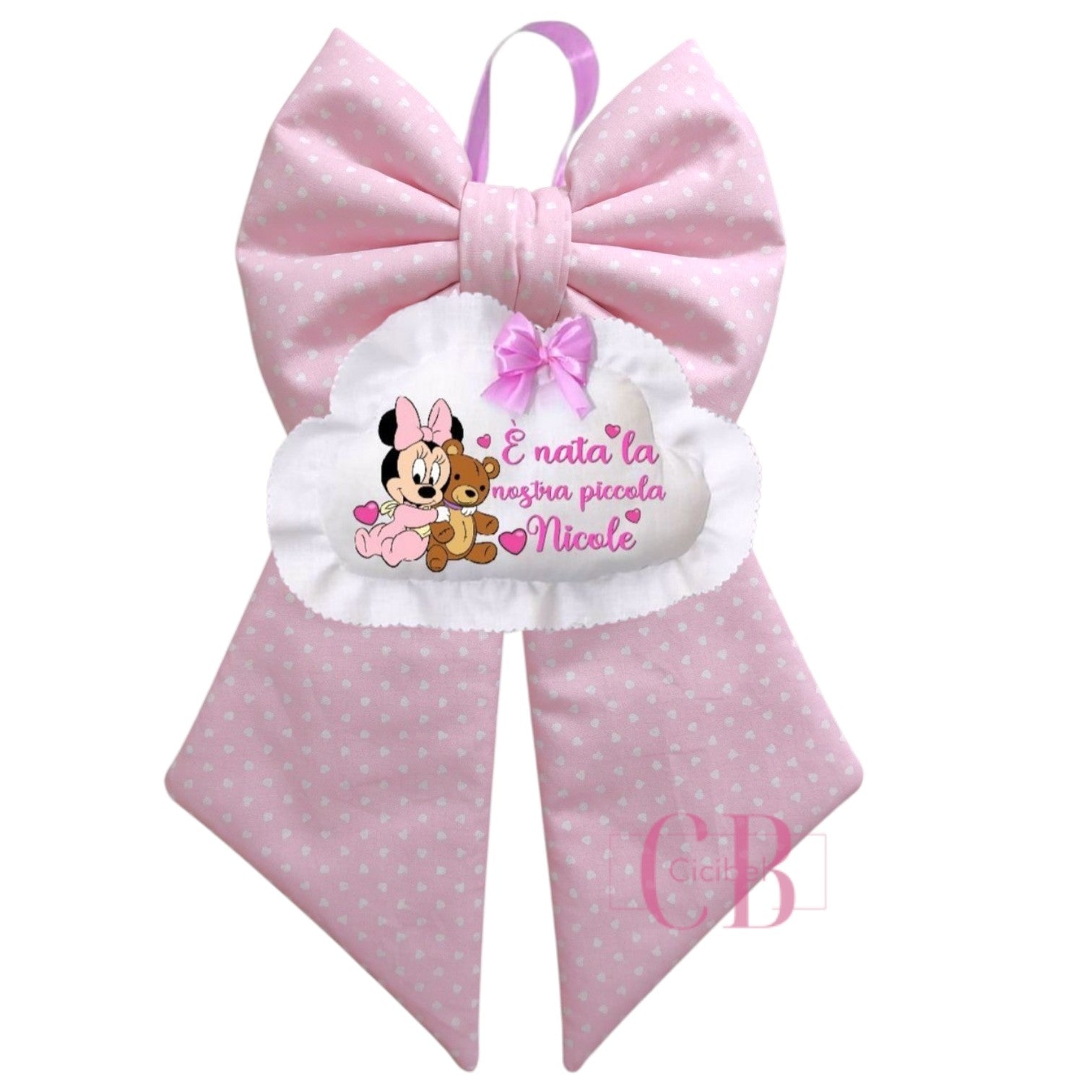 Fiocco nascita in cotone rosa con cuori bianchi, pendente a forma di nuvola con Minnie.